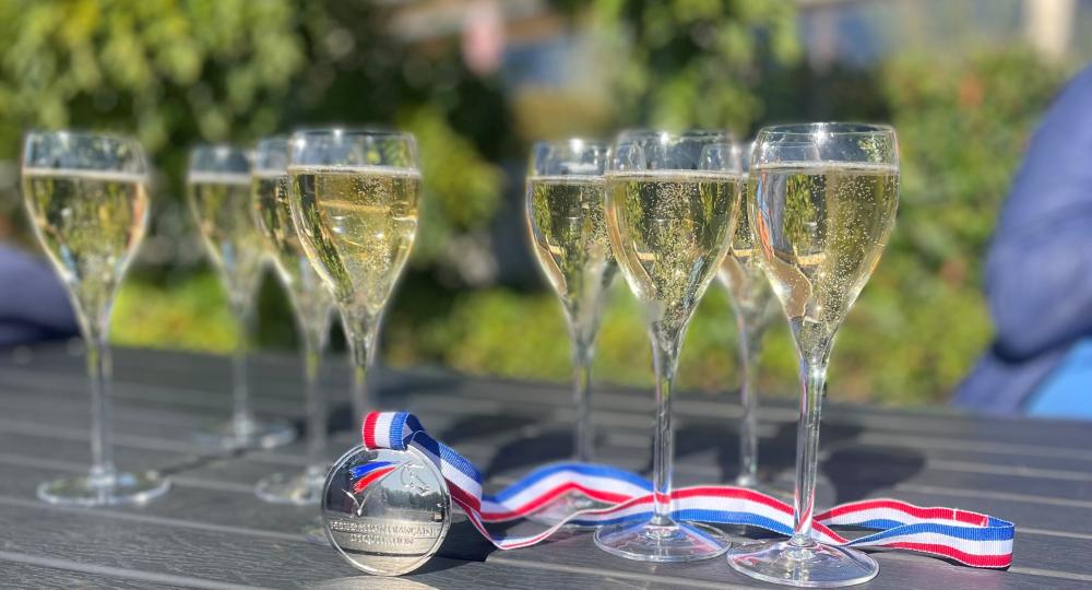 Fêter les victoires en équipe : une performance collective avant tout